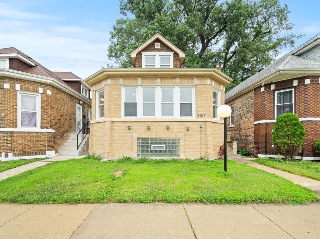 8107 S Princeton Avenue, Chicago, IL 60620