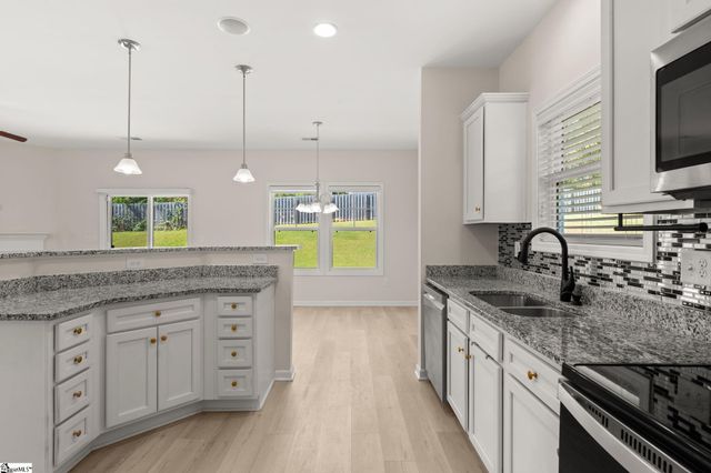 160 Highland Park Court, Easley, SC 29642