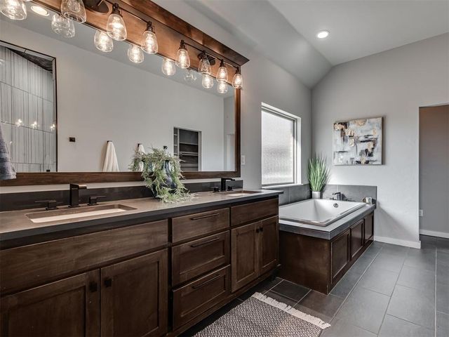 11500 SW 58th Street, Mustang, OK 73064