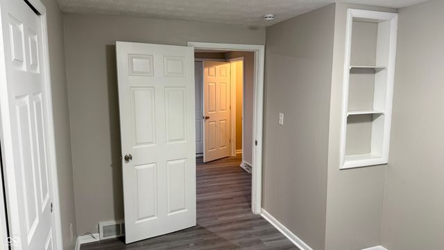 2215 Durham, Indianapolis, IN 46220