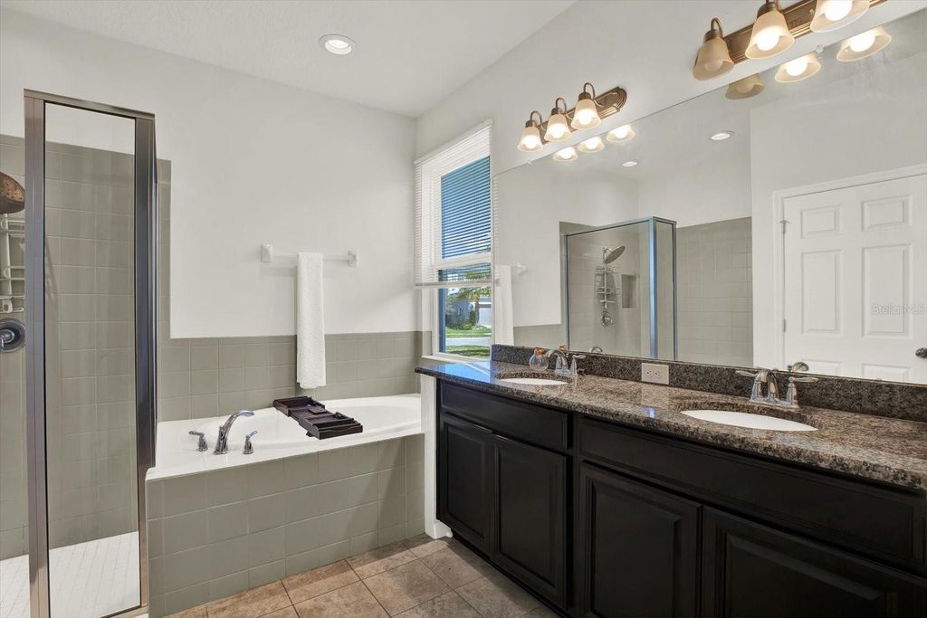 Image 18 of property listing at 9058 SPRUCE CREEK CIRCLE, Riverview, FL 33578