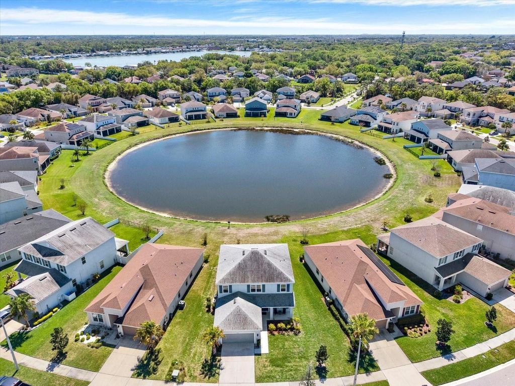 Image 3 of property listing at 9058 SPRUCE CREEK CIRCLE, Riverview, FL 33578