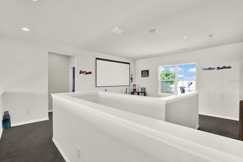 Image 21 of property listing at 9058 SPRUCE CREEK CIRCLE, Riverview, FL 33578