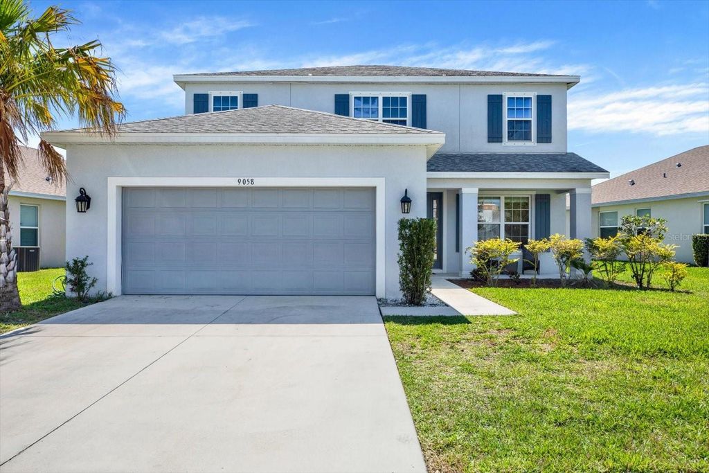 Image 4 of property listing at 9058 SPRUCE CREEK CIRCLE, Riverview, FL 33578