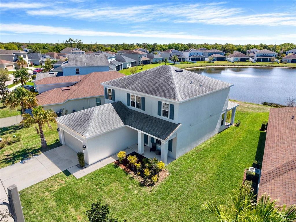 Image 31 of property listing at 9058 SPRUCE CREEK CIRCLE, Riverview, FL 33578