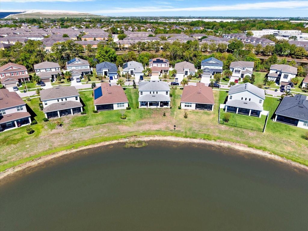 Image 33 of property listing at 9058 SPRUCE CREEK CIRCLE, Riverview, FL 33578