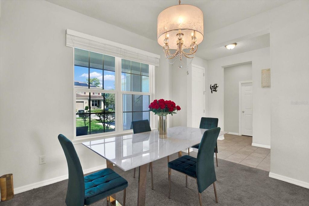 Image 7 of property listing at 9058 SPRUCE CREEK CIRCLE, Riverview, FL 33578