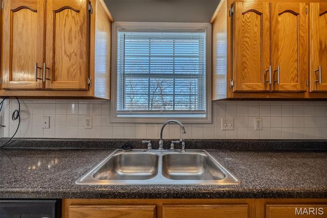 21104 Larson Road, Waynesville, MO 65583