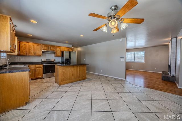 21104 Larson Road, Waynesville, MO 65583