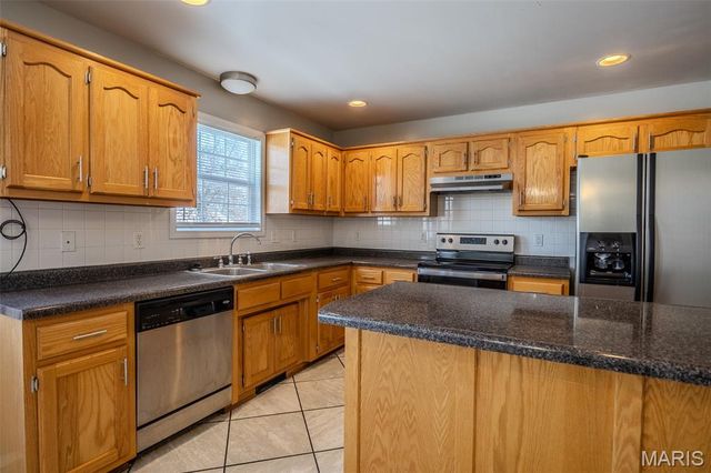 21104 Larson Road, Waynesville, MO 65583