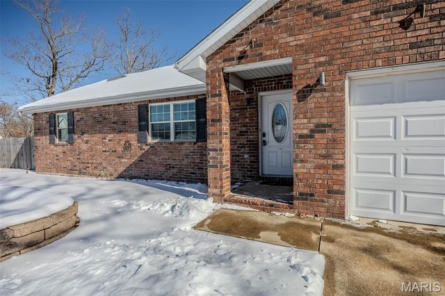 21104 Larson Road, Waynesville, MO 65583