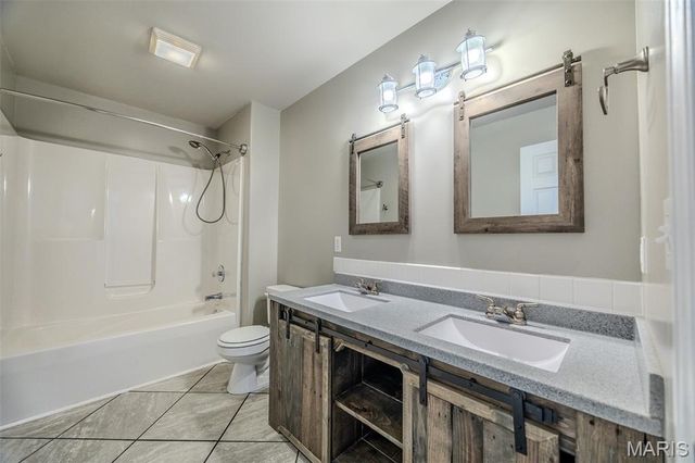 21104 Larson Road, Waynesville, MO 65583