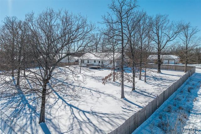 21104 Larson Road, Waynesville, MO 65583