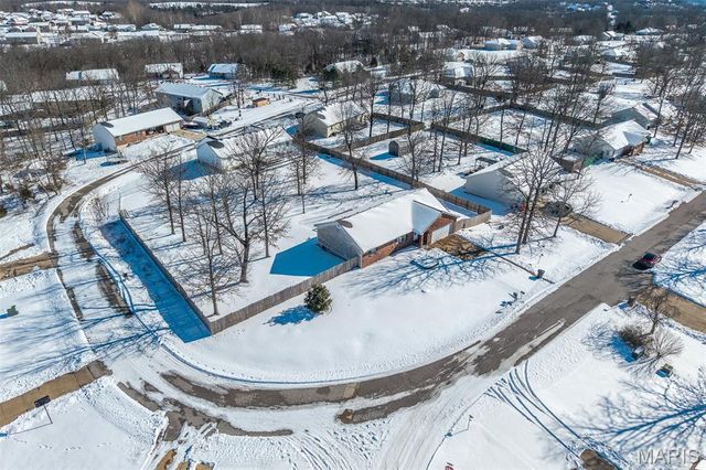 21104 Larson Road, Waynesville, MO 65583