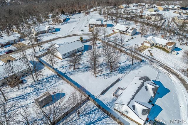 21104 Larson Road, Waynesville, MO 65583