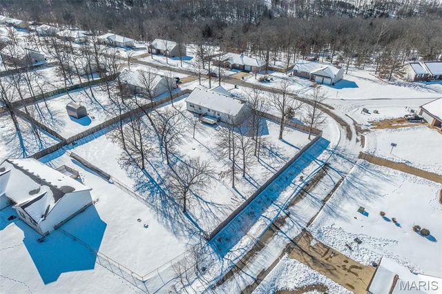 21104 Larson Road, Waynesville, MO 65583