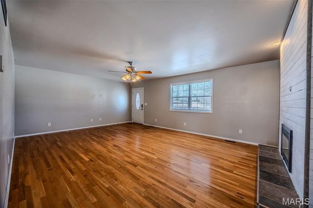 21104 Larson Road, Waynesville, MO 65583