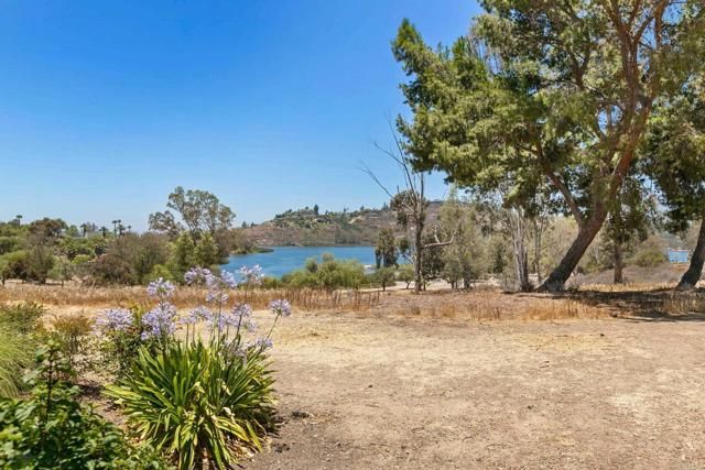 5700 Baltimore 230, La Mesa, CA 91942