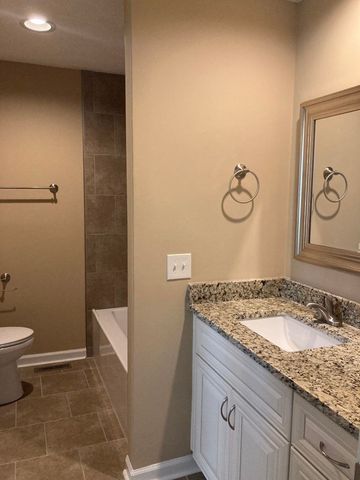 108 Lakebrink Dr, Nashville, TN 37214
