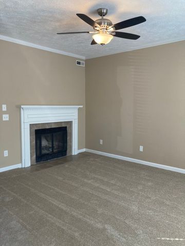 108 Lakebrink Dr, Nashville, TN 37214
