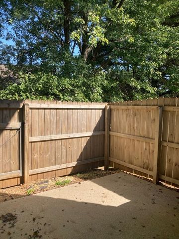 108 Lakebrink Dr, Nashville, TN 37214
