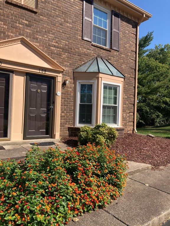 108 Lakebrink Dr, Nashville, TN 37214