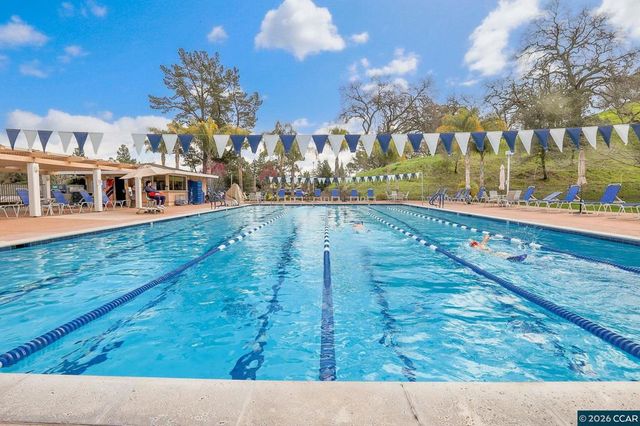 2308 Pine Knoll Dr 2, Walnut Creek, CA 94595