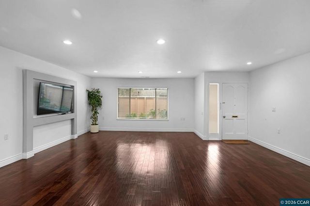 2308 Pine Knoll Dr 2, Walnut Creek, CA 94595