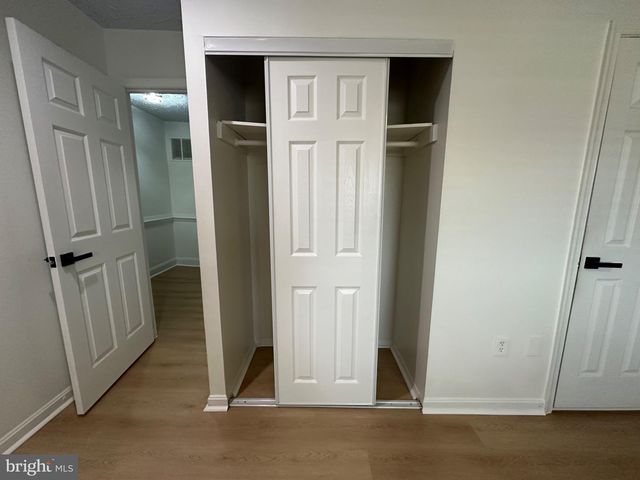 8282 WHITE PINE DR, Manassas Park, VA 20111