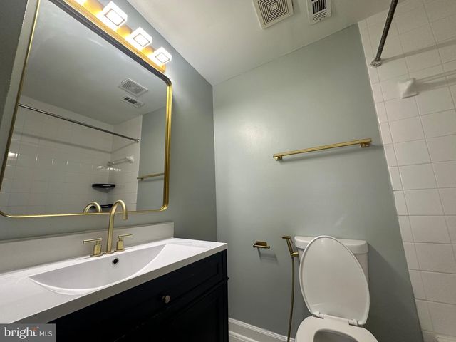 8282 WHITE PINE DR, Manassas Park, VA 20111