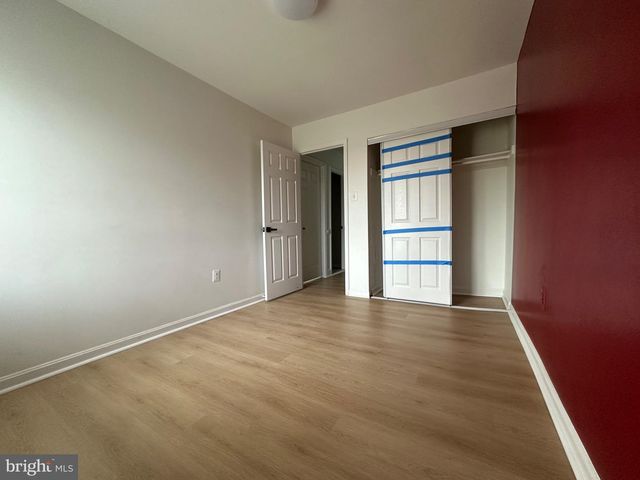 8282 WHITE PINE DR, Manassas Park, VA 20111