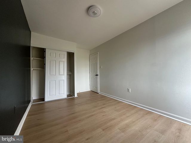 8282 WHITE PINE DR, Manassas Park, VA 20111