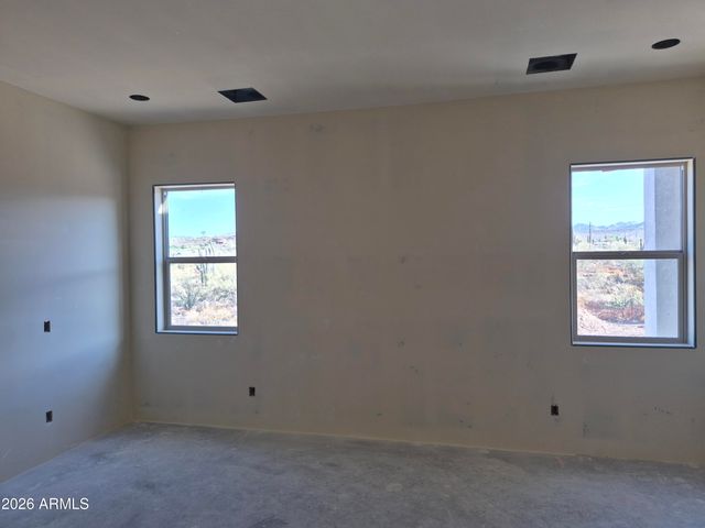 48111 N 7TH Avenue, New River, AZ 85087