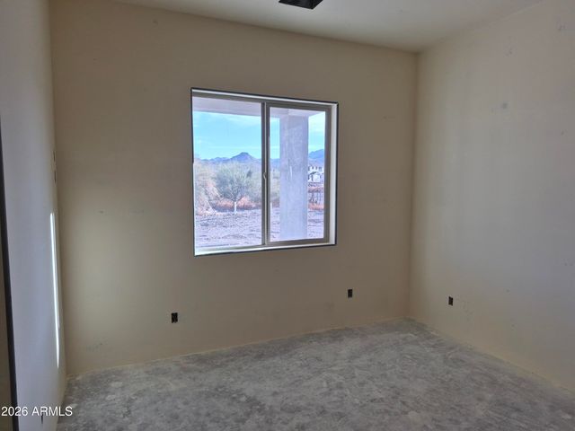 48111 N 7TH Avenue, New River, AZ 85087