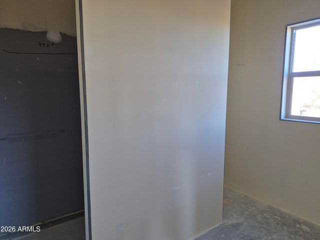 48111 N 7TH Avenue, New River, AZ 85087