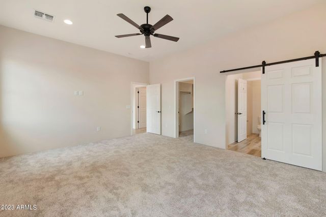 48111 N 7TH Avenue, New River, AZ 85087
