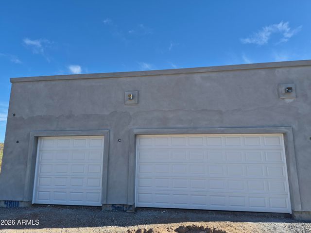 48111 N 7TH Avenue, New River, AZ 85087
