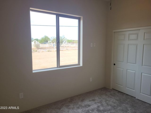 48111 N 7TH Avenue, New River, AZ 85087