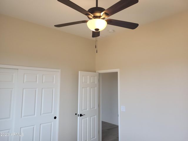 48111 N 7TH Avenue, New River, AZ 85087