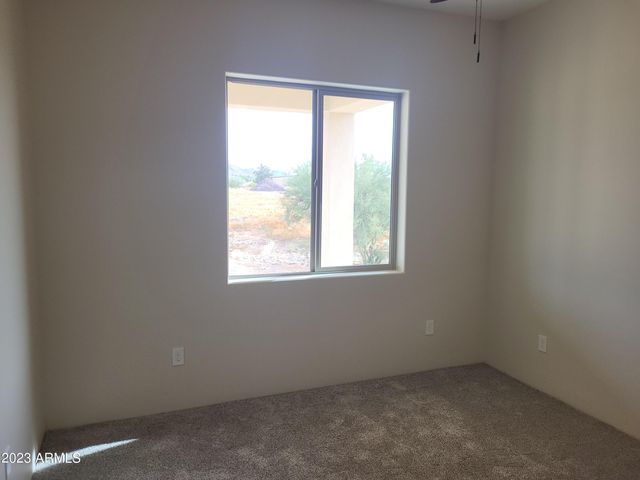 48111 N 7TH Avenue, New River, AZ 85087