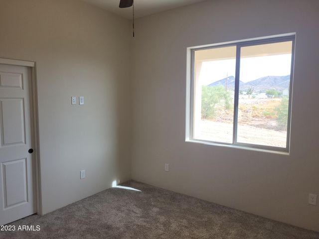 48111 N 7TH Avenue, New River, AZ 85087
