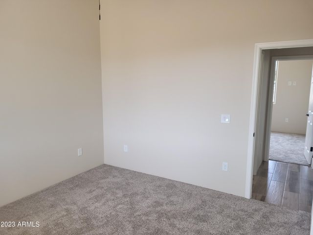 48111 N 7TH Avenue, New River, AZ 85087