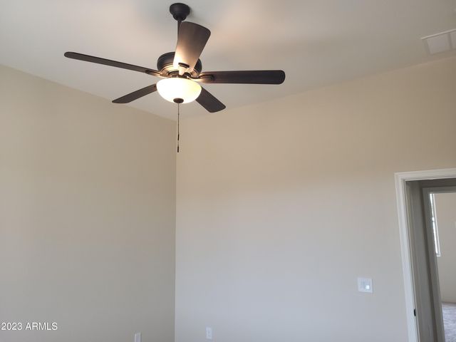 48111 N 7TH Avenue, New River, AZ 85087