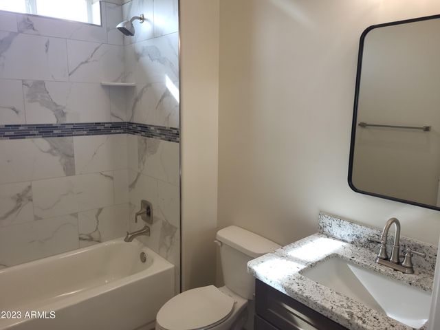 48111 N 7TH Avenue, New River, AZ 85087