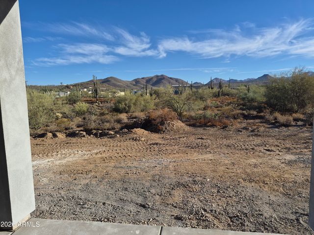 48111 N 7TH Avenue, New River, AZ 85087