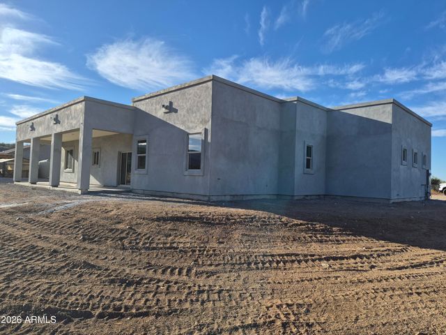 48111 N 7TH Avenue, New River, AZ 85087