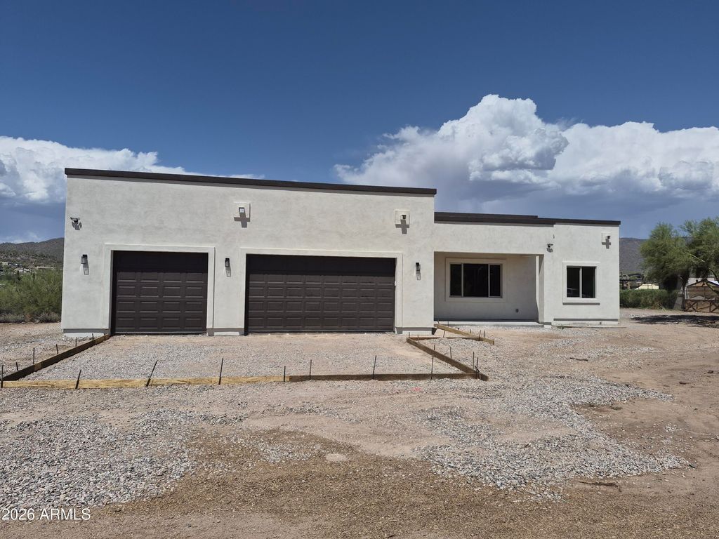 48111 N 7TH Avenue, New River, AZ 85087 — photo 2