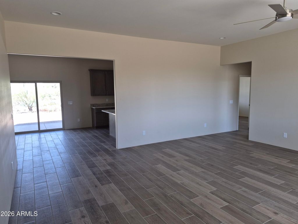 48111 N 7TH Avenue, New River, AZ 85087 — photo 5