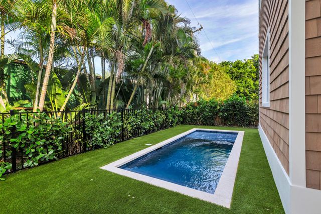 217 Bunker Ranch Road, West Palm Beach, FL 33405