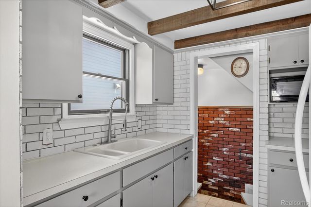 277 Highland Street, Wyandotte, MI 48192